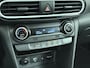 Hyundai Kona 1.6GDI HEV Hybride Premium Leder Trekhaak Krell®-Audio Adap.Cruise Stoel Verwarming/Ventilatie Camera Apple Carplay Android Auto Navi Ecc Pdc Keyless Elek.Stoelen Lmv Head-Up Display Lane Assist Blind-Spot Monitoring Origineel Nederlandse Auto 1e Eigenaar