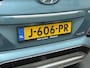 Hyundai Kona 1.6GDI HEV Hybride Premium Leder Trekhaak Krell®-Audio Adap.Cruise Stoel Verwarming/Ventilatie Camera Apple Carplay Android Auto Navi Ecc Pdc Keyless Elek.Stoelen Lmv Head-Up Display Lane Assist Blind-Spot Monitoring Origineel Nederlandse Auto 1e Eigenaar