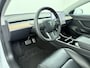 Tesla Model 3 RWD SR+ 325PK Lmv 18" AutoPilot FSD Leder Panoramadak Adaptive-Cruise Camera's Elektr.-Stuur+Stoelen+Spiegels+Geheugen+Easy-Entry+Verwarmde stoelen Park assistent Pdc WIFI Lane-Assist Speed-Assist Navi LED Comfortstoelen ACC DAB Voorverwarmen interieur via App Keyless One-Pedal-Drive SOH 86% Origineel Nederlandse auto tot 11kw laden thuis! 1.584kg licht!