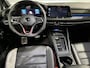 Volkswagen Golf 2.0 TSI GTI Clubsport / AUTOMAAT/ 300 PK/ PANO/ HARMAN KARDON/ CAMERA/ PARK. SENSOREN/ LEDEREN MEMORY SEATS/ STOEL VERWARM. EN VENTILATIE/ IQ. LIGHT/ HEAD-UP DISPLAY/ NAVI/ CLIMA/ 19" LMV