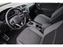 Volkswagen Tiguan 1.4 TSI eHybrid Active PL €653 p/m* | SOH 88,27% | 245PK / 180kW DSG, Wegklapbare trekhaak, achteruitrijcamera (rear view), elektrische achterklep (easy open en close), 18" 'Nizza' LMV, LED Matrix (IQ.Lights), alarm klasse III, keyless start & entry, rondomzicht camera (area view), privacy glas, digital cockpit pro, draadloos telefoon laden, draadloos Apple Carplay / Android Auto, dynamische richtingaanwijzers, elektrisch verstel-, verwarm- en inklapbare buitenspiegels (spiegel pakket), voorstoelen verwarmbaar, lederen verwarmbaar multifunctioneel stuurwiel, adaptieve cruise control (acc) met stop & go