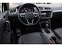Volkswagen Tiguan 1.4 TSI eHybrid Active 245PK / 180kW DSG, Wegklapbare trekhaak, achteruitrijcamera (rear view), elektrische achterklep (easy open en close), 18" 'Nizza' LMV, LED Matrix (IQ.Lights), alarm klasse III, keyless start & entry, rondomzicht camera (area view), privacy glas, digital cockpit pro, draadloos telefoon laden, draadloos Apple Carplay / Android Auto, dynamische richtingaanwijzers, elektrisch verstel-, verwarm- en inklapbare buitenspiegels (spiegel pakket), voorstoelen verwarmbaar, lederen verwarmbaar multifunctioneel stuurwiel, adaptieve cruise control (acc) met stop & go