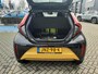 Toyota Aygo X Hybrid 115 GR Sport NIEUW DIRECT LEVERBAAR JBL-AUDIO STOELVERW KEYLESS PARK-SENSOREN LM-VELGEN AD-CRUISE DRAADLOOS-LADEN BI-TONE
