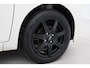 Toyota Aygo 1.0 VVT-i x-play | Airco | Camera | Elektrische ramen voor | 15 inch | Bluetooth