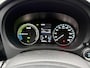 Mitsubishi Outlander 2.0 PHEV Prestige | Leer | Schuifdak | Navi | Autom. Airco | Cruise Control | Stoel + Stuur verwarming | Trekhaak | Privacy Glass | PDC | 360 Camera | Nieuwe APK!