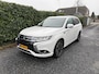 Mitsubishi Outlander 2.0 PHEV Prestige | Leer | Schuifdak | Navi | Autom. Airco | Cruise Control | Stoel + Stuur verwarming | Trekhaak | Privacy Glass | PDC | 360 Camera | Nieuwe APK!