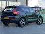 Volvo XC40 2.0 B4 Plus Dark Mild hybrid, Automaat, Driver assist, BLIS, Trekhaak semi elektrisch inklapbaar, Stoel- en stuurverwarming, Parkeercamera, Park assist voor- en achter, verwarmde voorruit