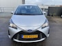 Toyota Yaris 1.5 Hybrid Active Automaat Nieuw geleverd 1e eigenaar, Achteruitrij camera, cruise control, centr. deurvergrendeling, NL-auto, boekjes compleet!