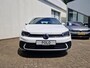 Volkswagen Polo 1.0 TSI Life Business 95 PK | Apple Carplay | Android Auto | Navigatie | All season banden | Climate control | Led koplampen | Lichtmetalen velgen |