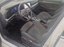 Volkswagen Golf 1.5 eTSI Style 50pk DSG| Pano-dak| Camera| 17'LM-velgen| Voorstoelen verwarmd en massage