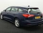 Ford Focus Wagon 1.0 EcoBoost Trend Edition Business apple carplay, trekhaak, airco, navi, cruisec, verwarmd stuur, rijstrooksen, bots herkenning systeem, bots waarschuwing systeem, parkeersensoren voor/achter, spraakbediening, trekhaak sation moderne ruime gezins auto.