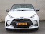 Toyota Yaris 1.5 Hybrid Executive | Trekhaak | Camera | Navigatie | Keyless entry | two tone lak