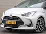 Toyota Yaris 1.5 Hybrid Executive | Trekhaak | Camera | Navigatie | Keyless entry | two tone lak