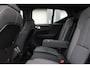 Volvo XC40 B4 Plus Dark | Verwarmbare Voorstoelen en Stuurwiel | Semi-Elektrische Trekhaak | Verwarmbare Voorruit | Premium Audio by Harman Kardon | Adaptieve Cruise Control | Park Assist