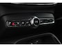 Volvo XC40 B4 Plus Dark | Verwarmbare Voorstoelen en Stuurwiel | Semi-Elektrische Trekhaak | Verwarmbare Voorruit | Premium Audio by Harman Kardon | Adaptieve Cruise Control | Park Assist