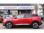 Peugeot 2008 130 Pk Luxe Allure * Unieke Kilometerstand * Door ons zelf onderhouden * * Navigatie * Stoelverwarming * Parkeer Camera * L.M. Velgen * Climate & Cruise Control * Start Button * Dab Radio * 1/2 Lederen Interieur * Apple Carplay / Android Auto * Vingerhoets; Vierde Generatie Eersteklas Service !