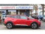 Peugeot 2008 130 Pk Luxe Allure * Unieke Kilometerstand * Door ons zelf onderhouden * * Navigatie * Stoelverwarming * Parkeer Camera * L.M. Velgen * Climate & Cruise Control * Start Button * Dab Radio * 1/2 Lederen Interieur * Apple Carplay / Android Auto * Vingerhoets; Vierde Generatie Eersteklas Service !