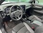 Volvo XC40 1.5 T5 Recharge R-Design PHEV, Automaat, Panoramadak, Trekhaak semi elektrisch inklapbaar, Driver assist, BLIS, Elektrische stoelverstelling, Stoelverwarming, Stuurverwarming, Harman Kardon audio, Leder-nubuck bekleding