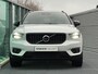 Volvo XC40 1.5 T5 Recharge R-Design PHEV, Automaat, Panoramadak, Trekhaak semi elektrisch inklapbaar, Driver assist, BLIS, Elektrische stoelverstelling, Stoelverwarming, Stuurverwarming, Harman Kardon audio, Leder-nubuck bekleding