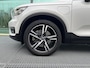 Volvo XC40 1.5 T5 Recharge R-Design PHEV, Automaat, Panoramadak, Trekhaak semi elektrisch inklapbaar, Driver assist, BLIS, Elektrische stoelverstelling, Stoelverwarming, Stuurverwarming, Harman Kardon audio, Leder-nubuck bekleding