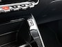 Peugeot 2008 130pk Active Pack | 1ste eigenaar | Trekhaak | Parkeersensoren | Navigatie via Apple CarPlay/Android | Climate | 16"LMV | LED lampen