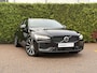 Volvo V60 T6 Plug-in hybrid AWD Plus Dark | Panoramadak | Harman/Kardon | Trekhaak |