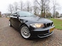 BMW 1-Serie 118i Business Line 143 PK Climatecontrol Sportstoelen Pdc 5 Drs 6 Bak LM Velgen Trekhaak***NL Auto**** Goed Onderhouden***Apk t/m 26-11-2026***