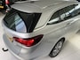 Opel Astra Sports Tourer 1.2 Business Elegance Airco - Cruise control - Parkeersensoren voor en achter - Achteruitrijcamera - Navigatie - Bluetooth - Keyless start and entry - Start/stop systeem - Stuur leder - Stuur multifunctioneel