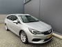 Opel Astra Sports Tourer 1.2 Business Elegance Airco - Cruise control - Parkeersensoren voor en achter - Achteruitrijcamera - Navigatie - Bluetooth - Keyless start and entry - Start/stop systeem - Stuur leder - Stuur multifunctioneel