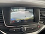 Opel Astra Sports Tourer 1.2 Business Elegance Airco - Cruise control - Parkeersensoren voor en achter - Achteruitrijcamera - Navigatie - Bluetooth - Keyless start and entry - Start/stop systeem - Stuur leder - Stuur multifunctioneel