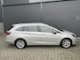Opel Astra Sports Tourer 1.2 Business Elegance Airco - Cruise control - Parkeersensoren voor en achter - Achteruitrijcamera - Navigatie - Bluetooth - Keyless start and entry - Start/stop systeem - Stuur leder - Stuur multifunctioneel