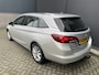 Opel Astra Sports Tourer 1.2 Business Elegance Airco - Cruise control - Parkeersensoren voor en achter - Achteruitrijcamera - Navigatie - Bluetooth - Keyless start and entry - Start/stop systeem - Stuur leder - Stuur multifunctioneel