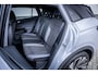 Volkswagen ID.4 Pro Limited Edition Inclusief €2000,- inruilvoordeel | 'App-Connect' draadloze smartphone integratie | Achterbank in ongelijke delen neerklapbaar incl. middenarmsteun en doorlaadmogelijkheid | Afstandscontrolesysteem (Front Assist), met voetgangers- en fietsersherkenning