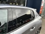 Peugeot 208 1.2 Hybrid 110 PK Automaat Allure | Navigatie | Camera | Climate Control | Adaptieve Cruise Control | LED Verlichting | Hybride Rijden met Automaat | 16" Lichtmetalen Velgen | Digitaal Dashboard | Parkeersensoren | Spoiler |