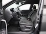 Volkswagen T-Roc 1.5 TSI R-Line 150 PK | Automaat | Stoelverwarming | Achteruitrijcamera | Digitale Cockpit | Trekhaak | Climatronic |