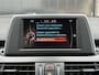 BMW 2-Serie Active Tourer 218i Executive Sport Line Automaat | LED, Trekhaak, Navigatie, Camera, Parkeersensoren, Getint Glas, 17”