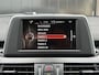 BMW 2-Serie Active Tourer 218i Executive Sport Line Automaat | LED, Trekhaak, Navigatie, Camera, Parkeersensoren, Getint Glas, 17”