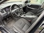 Volvo V60 2.0T Kinetic 203pk Driver Support ** Exterior Styling ** Trekhaak 1.800kg trekgewicht!