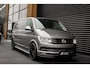 Volkswagen Transporter 2.0 TDI L2H1 150PK / APPLE CARPLAY / VERLAAGD / LEDEREN BEKLEDING / FULL BLACK / TREKAAK / SPOILER / CRUISE