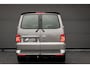 Volkswagen Transporter 2.0 TDI L2H1 150PK / APPLE CARPLAY / VERLAAGD / LEDEREN BEKLEDING / FULL BLACK / TREKAAK / SPOILER / CRUISE