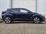 Toyota C-HR 2.0 Hybrid Dynamic / Afneembare Trekhaak / Stoel & stuur verwarming / Achteruitrijcamera / Dode Hoek Detectie / Apple Carplay & Android Auto / Climate Control / Navigatie / Parkeersensoren /
