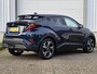 Toyota C-HR 2.0 Hybrid Dynamic / Afneembare Trekhaak / Stoel & stuur verwarming / Achteruitrijcamera / Dode Hoek Detectie / Apple Carplay & Android Auto / Climate Control / Navigatie / Parkeersensoren /