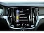 Volvo V60 2.0 B3 Momentum Advantage | Automaat | Leer | Stoelverwarming | Camera | 1e eigenaar | Dealer onderhouden