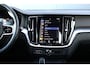 Volvo V60 2.0 B3 Momentum Advantage | Automaat | Leer | Stoelverwarming | Camera | 1e eigenaar | Dealer onderhouden