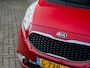 Kia Venga 1.6 CVVT DynamicPLusLine | Trekhaak | Camera | Navigatie | Climate Control | Cruise Control | Metallic Lak | 4 Seizoens Banden | Getint Glas | Lederen Stuurwiel | Parkeersensoren | 16'' Lichtmetalen Velgen |