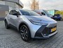 Toyota C-HR HYBRID 140 DYNAMIC NAVI APPLE/ANDROID BLIND-SPOT PARK-SENSOREN LED 18" LM-VELGEN NL-AUTO