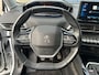Peugeot 5008 1.2 Turbo 130 PK Allure Pack | Trekhaak | 7-Zitplaatsen | Navigatie | Full LED Verlichting | Stoelverwarming | Keyless Entry & Start | Electrische Achterklep | Climate Control Adaptief | Cruise Control | 18" Lichtmetalen Velgen | Camera | Dode Hoek Detectie |