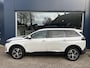 Peugeot 5008 1.2 Turbo 130 PK Allure Pack | Trekhaak | 7-Zitplaatsen | Navigatie | Full LED Verlichting | Stoelverwarming | Keyless Entry & Start | Electrische Achterklep | Climate Control Adaptief | Cruise Control | 18" Lichtmetalen Velgen | Camera | Dode Hoek Detectie |