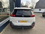 Peugeot 5008 1.2 Turbo 130 PK Allure Pack | Trekhaak | 7-Zitplaatsen | Navigatie | Full LED Verlichting | Stoelverwarming | Keyless Entry & Start | Electrische Achterklep | Climate Control Adaptief | Cruise Control | 18" Lichtmetalen Velgen | Camera | Dode Hoek Detectie |