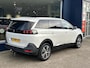 Peugeot 5008 1.2 Turbo 130 PK Allure Pack | Trekhaak | 7-Zitplaatsen | Navigatie | Full LED Verlichting | Stoelverwarming | Keyless Entry & Start | Electrische Achterklep | Climate Control Adaptief | Cruise Control | 18" Lichtmetalen Velgen | Camera | Dode Hoek Detectie |